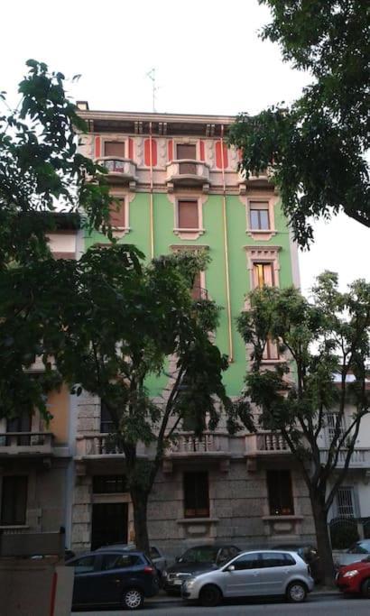 Apartamento Monolocale Intimo Con Terrazzino Milán Exterior foto